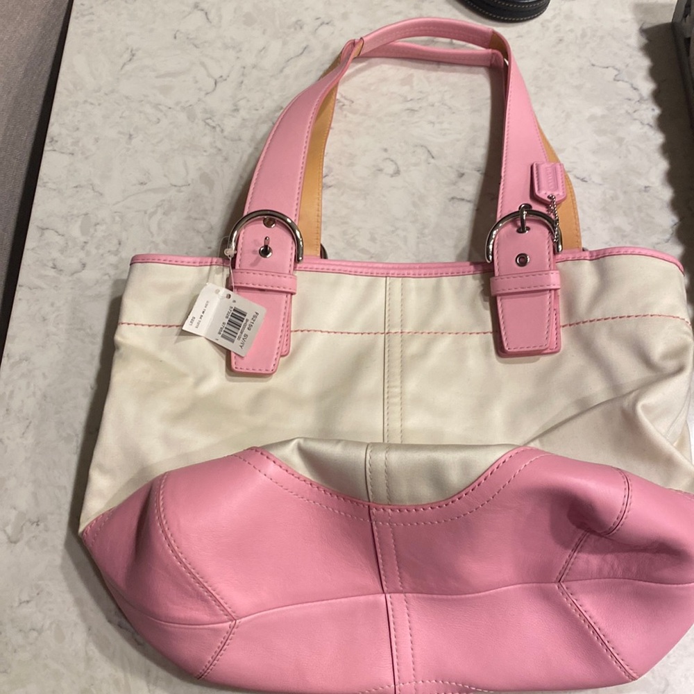 Medium size coach purse